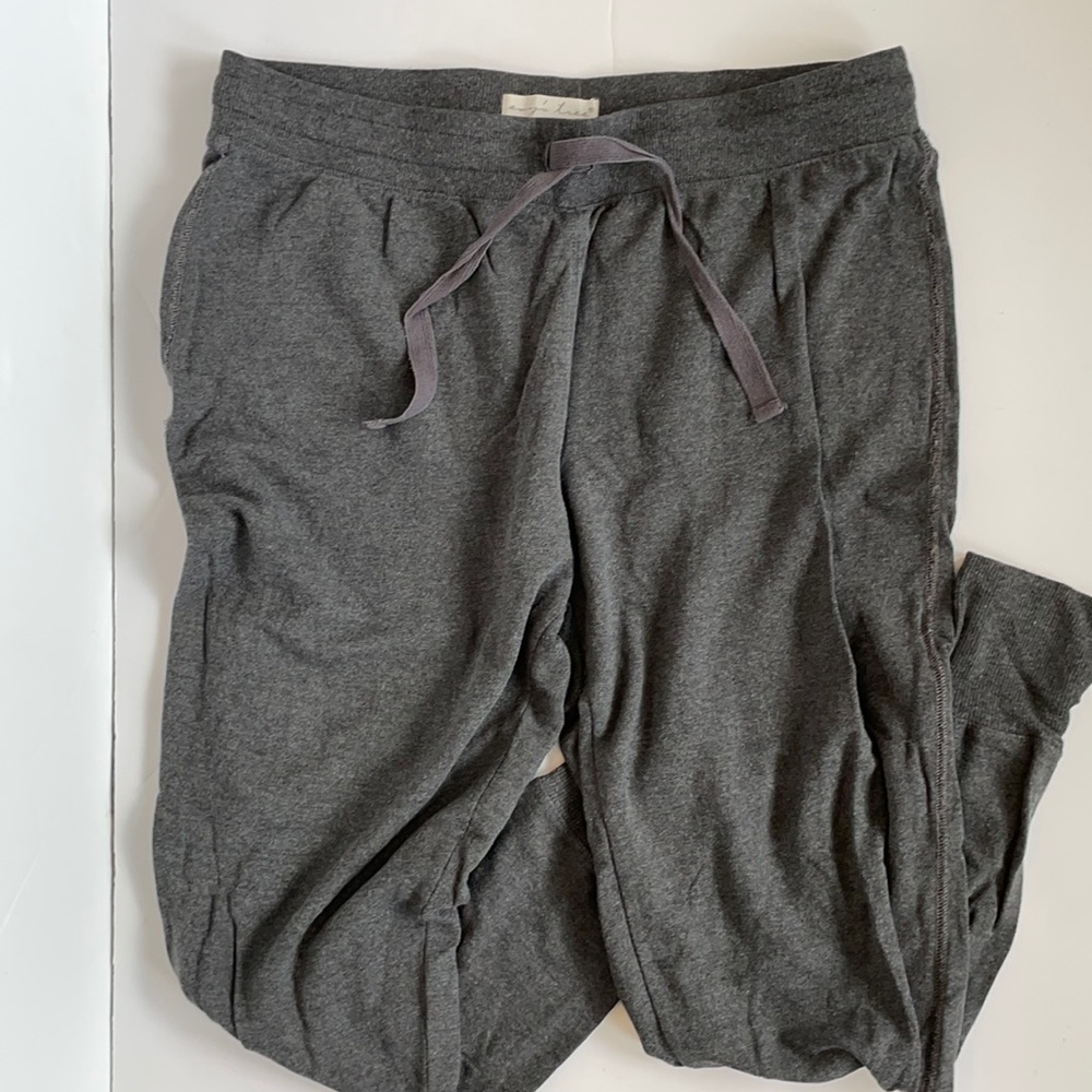GUC evy’s tree Allie Jogger